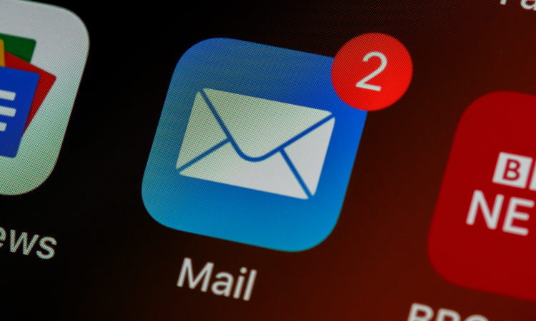 Email 750x450